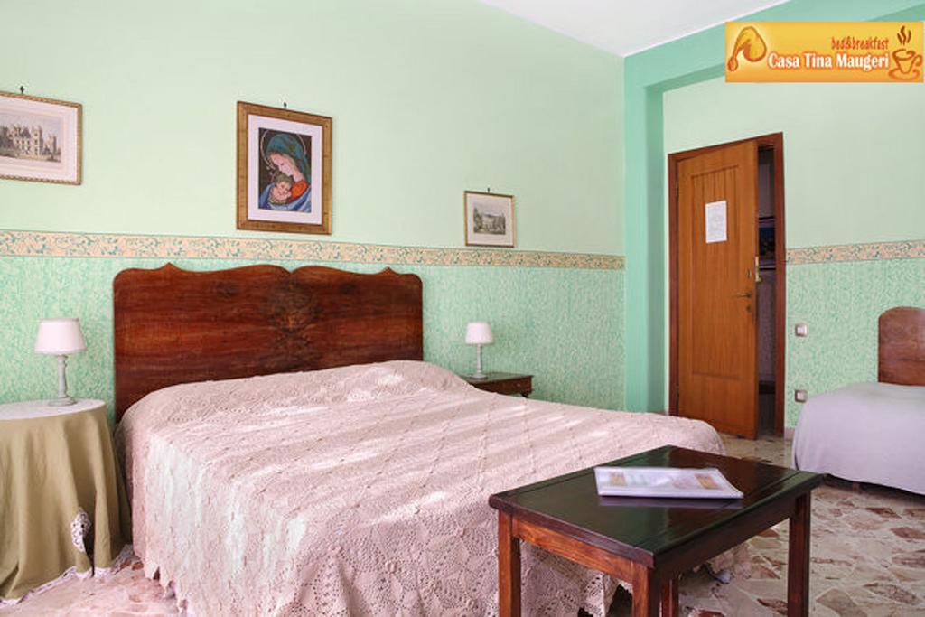 Casa Tina Maugeri Bed & Breakfast คาตาเนีย ห้อง รูปภาพ
