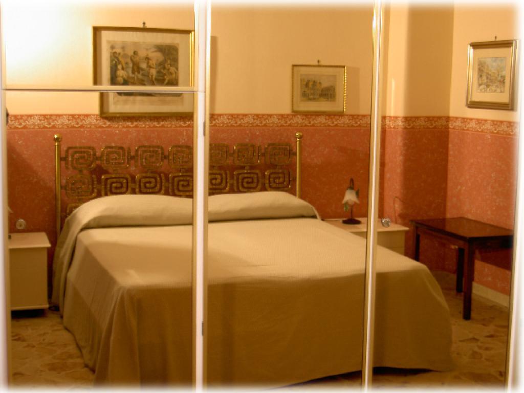 Casa Tina Maugeri Bed & Breakfast คาตาเนีย ห้อง รูปภาพ