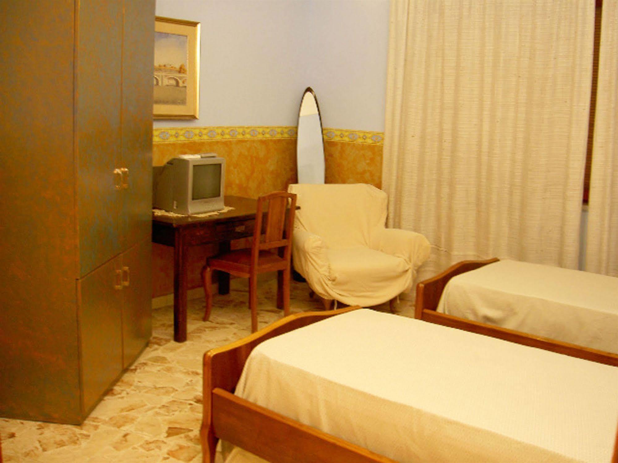 Casa Tina Maugeri Bed & Breakfast คาตาเนีย ภายนอก รูปภาพ