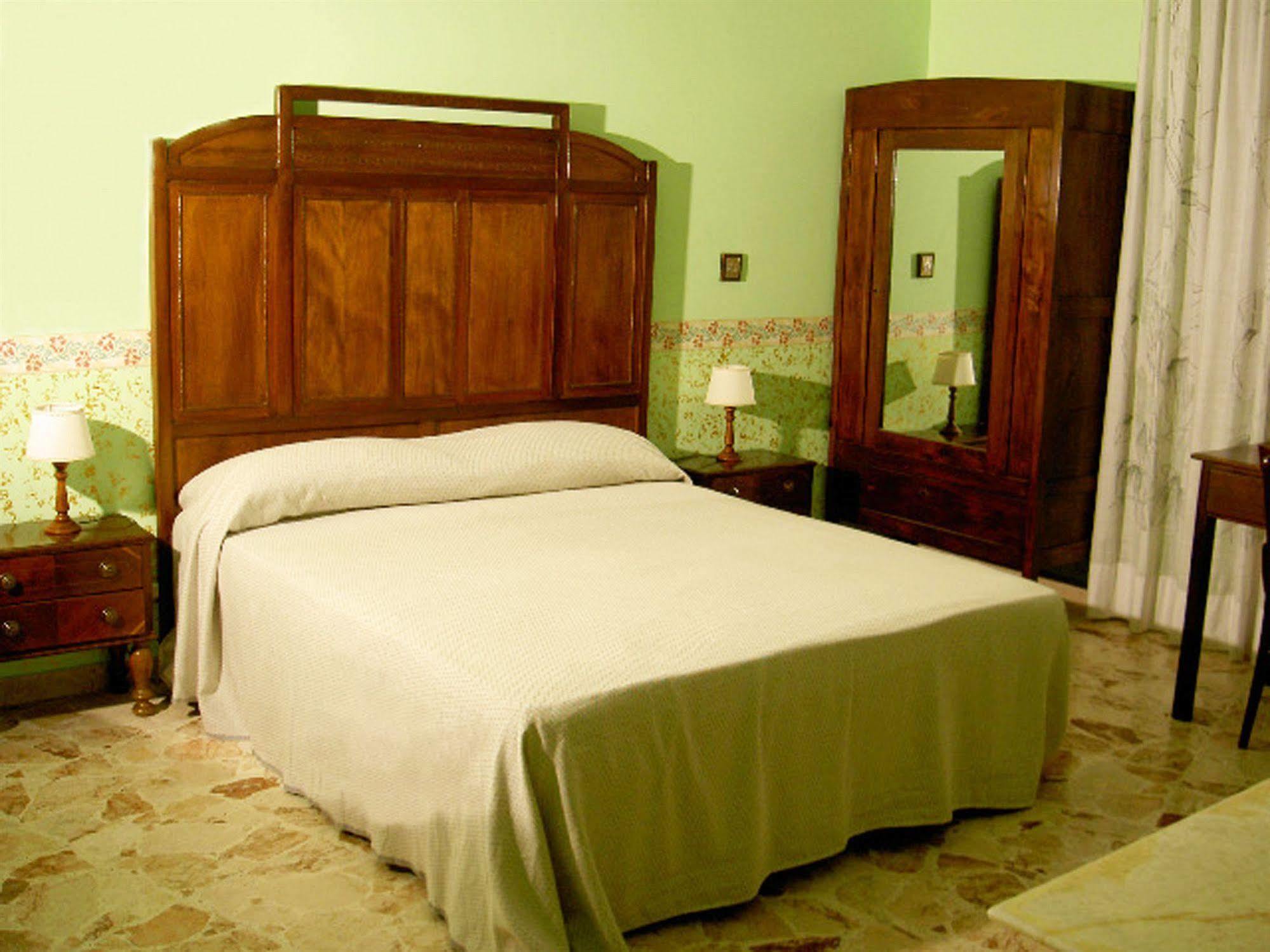 Casa Tina Maugeri Bed & Breakfast คาตาเนีย ภายนอก รูปภาพ