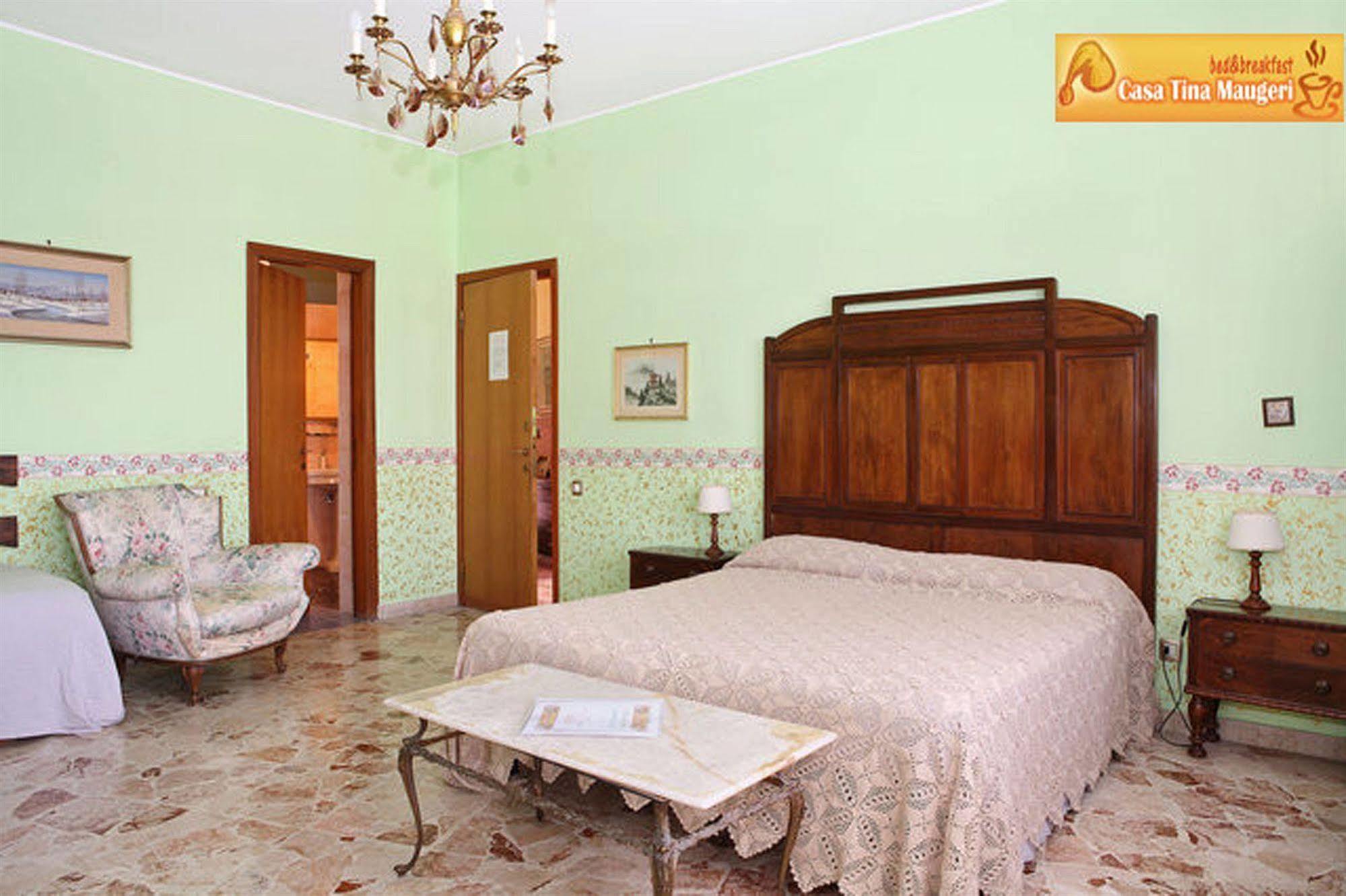 Casa Tina Maugeri Bed & Breakfast คาตาเนีย ภายนอก รูปภาพ