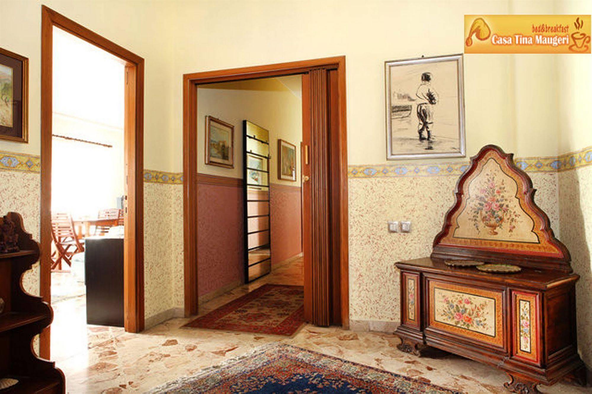 Casa Tina Maugeri Bed & Breakfast คาตาเนีย ภายนอก รูปภาพ